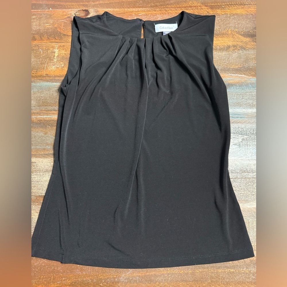 Calvin Klein Women’s Black Sleeveless Blouse with Pleated Neck Size 2 EUC